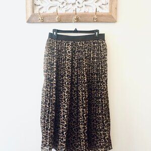 Leopard Pleated Skirt